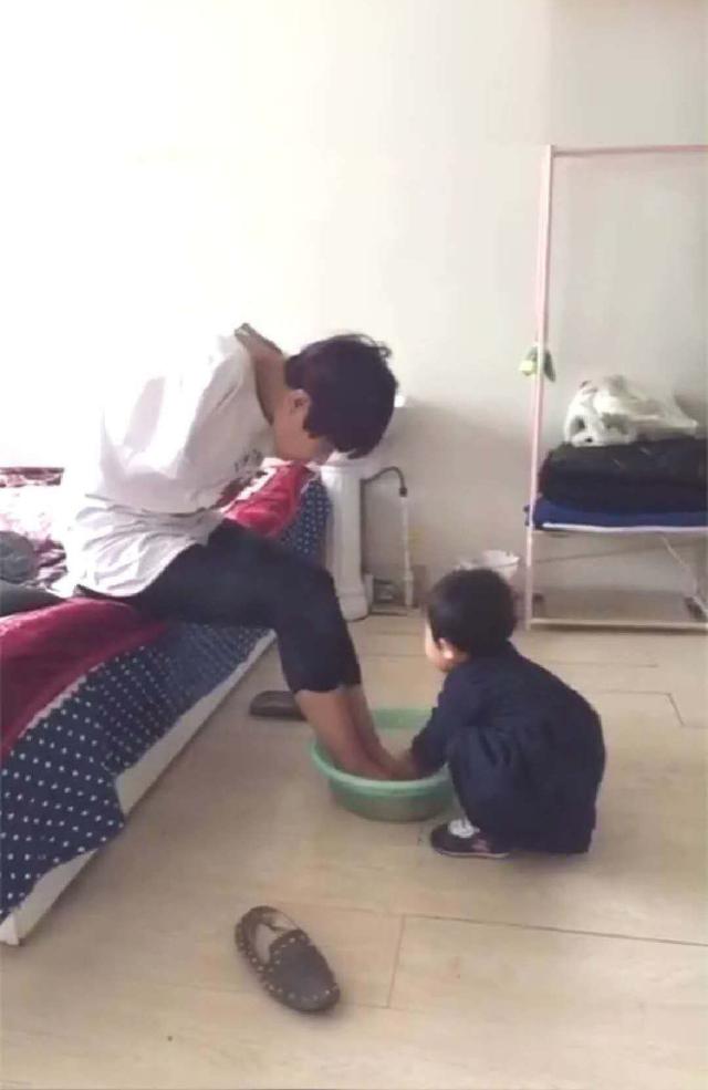 「你的育儿经」“无臂妈妈”是怎么照顾孩子的？她是如何教育出如此懂事的女儿？