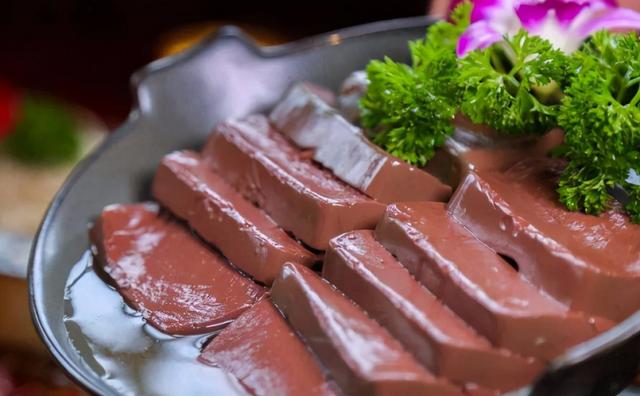 冬天吃火锅最爽，不过这4个菜最好别点！火锅店老板自己都不吃