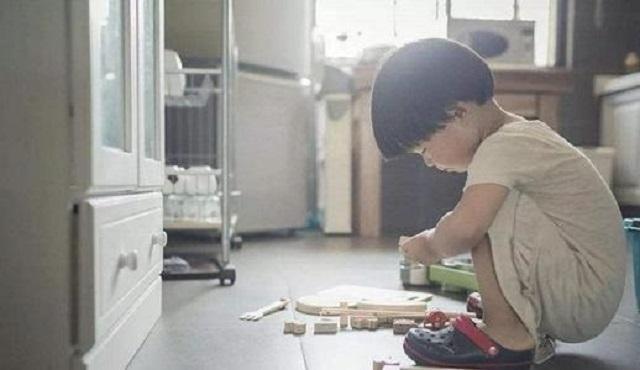 你的育儿经|“不问就拿这是偷”，宝妈擅自将玩具送人，5岁儿子的话很扎心