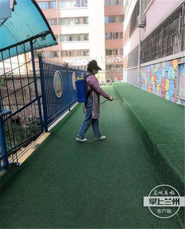 你的育儿经@“小神兽”去不了幼儿园 让部分家长很头疼...