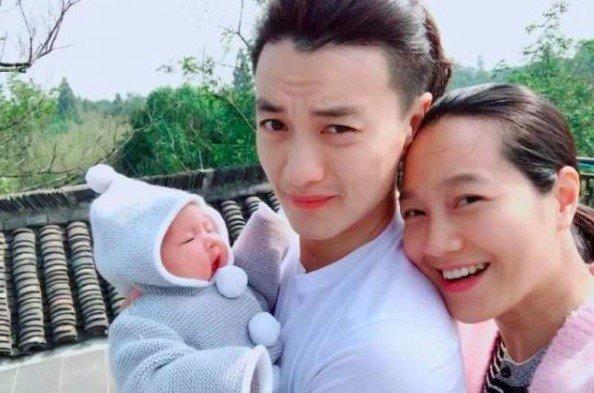 退场|朱丹直播官宣二胎，曾因早孕反应严重住院，网友：高龄孕妈不易