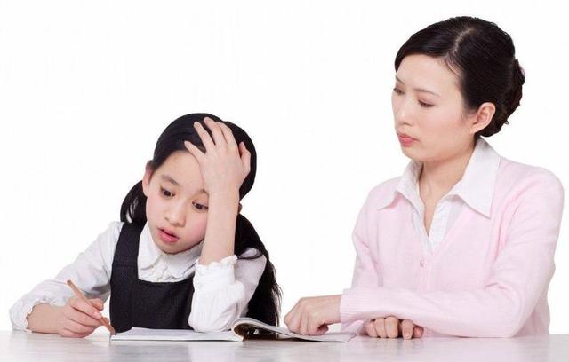 家长总看孩子不顺眼？专家说了：其实是对自己不满