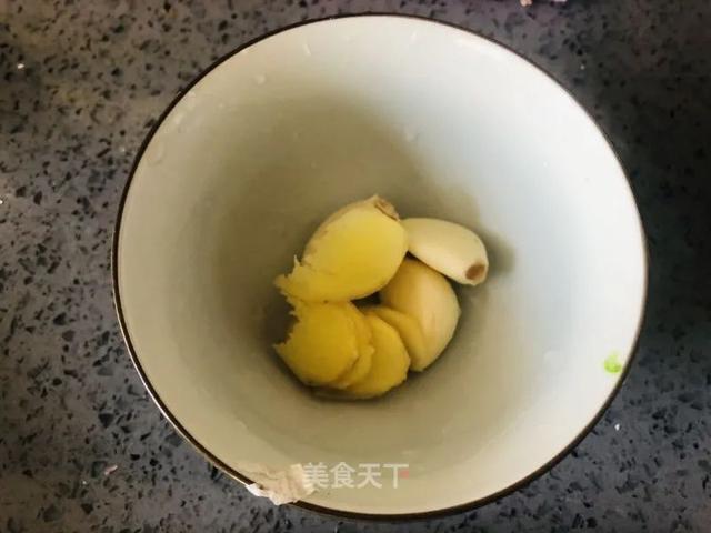 照烧鸡腿：做法很简单，肉嫩多汁超好吃