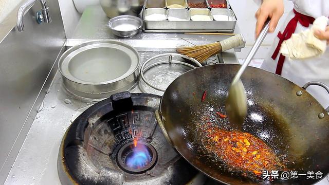 豆瓣酱|厨师长教你宫保鸡丁的做法，学会这个做法，想吃都不用去饭店了