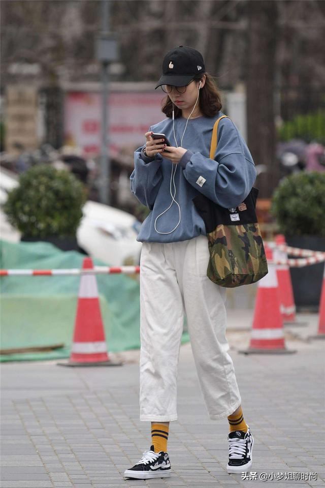 第五大道■爱漂亮女孩子的日常穿搭之帆布鞋,穿出自己的时尚魅力与