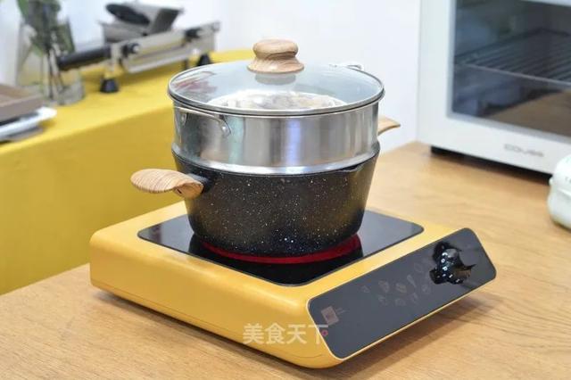 芋头扣肉：鲜香软糯，一点都不油腻，宴客也有面儿