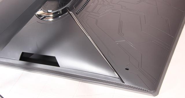 ROG：游戏装备，华硕称雄；4K电竞，谁与争锋