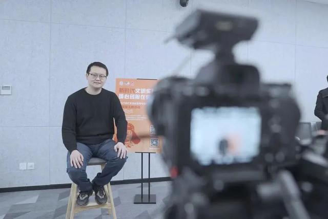 就业专家剖析创业新机遇，线上线下解答创业者困惑