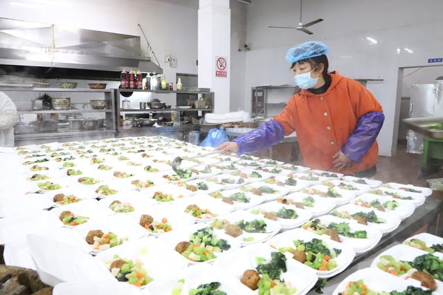 糖醋排骨|大生集团：为留通过年员工烹饪暖心年夜饭