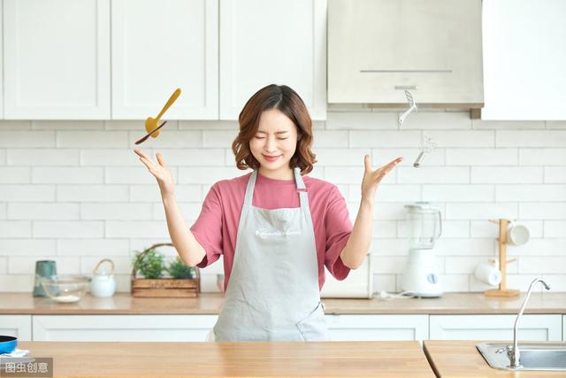 【你的育儿经】孩子老被亲戚家的大孩子欺负，爸爸妈妈到底该怎么办？能怎么办？