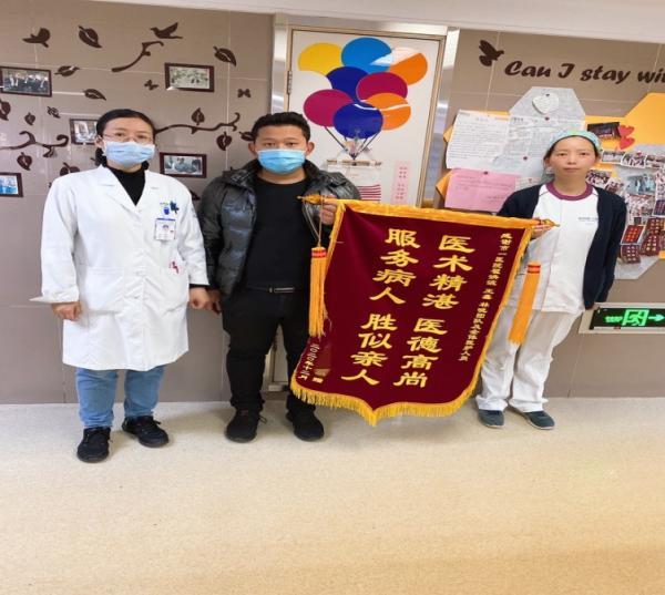 子宫|凶险！杭州一姑娘临产，一胎在子宫里，另一胎竟在……