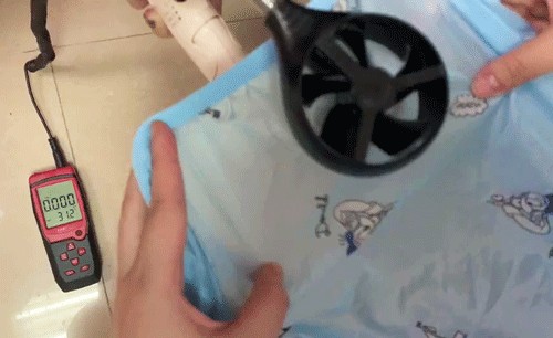 「超级宝妈」8款儿童防晒衣测评：这款大牌防晒最差，建议转行做雨衣