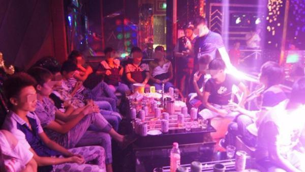 「超级宝妈」孩子不到一定年纪，家长尽量不要带他去这4个地方，见世面也不行