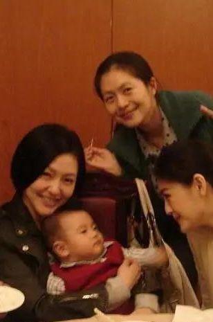 无梦旅人|徐家三姐妹，两个妹妹都当明星嫁豪门，素人大姐徐熙娴过得如何？