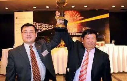 暖先生格调■疫情捐1.5亿，警告儿女不退美国籍不得继承百亿遗产：“中国首善”这样教孩子，佩服！