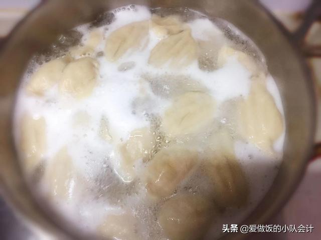 入冬吃饺子，用南瓜和这种小海鲜调馅，鲜香流油，比三鲜馅还好吃