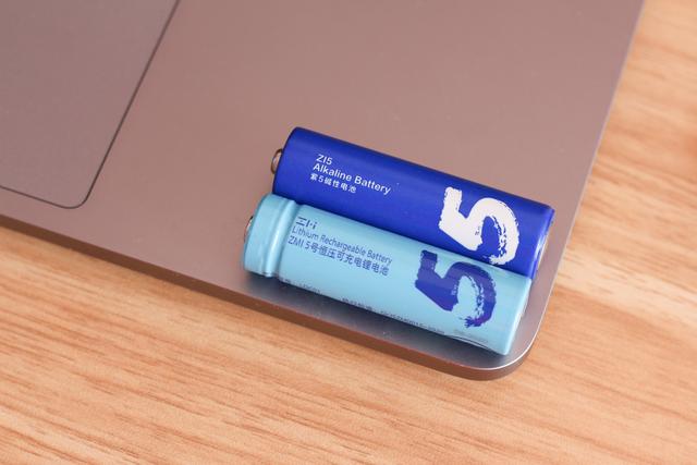 小米生态链新品！体验可循环充电的5号电池，4粒99是否值得买