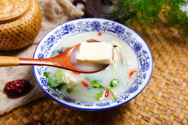 卤水和石膏做豆腐的区别-怎样才能去除豆腐的苦味