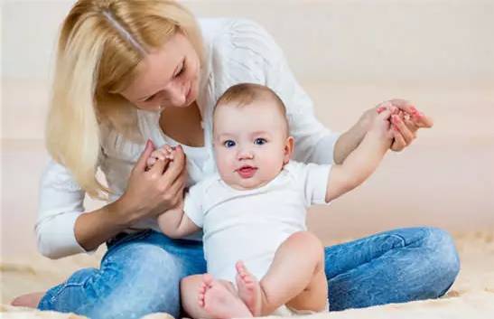 「暖先生格调」怎样能让宝宝的腿型好看呢？妈妈们快收藏！