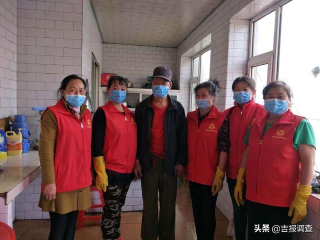 吉报调查东丰县黄河镇妇联开展“美丽庭院、干净人家”创建巾帼志愿服务活动