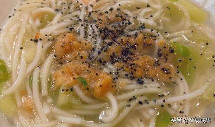 #你的育儿经#宝宝辅食做法推荐：营养茄子面、鸡肉玉米肠、滑蛋牛肉粥