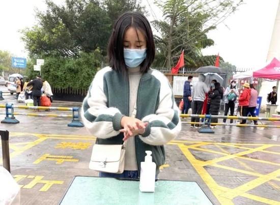 「四川在线」“小神兽”归笼！乐山4批次错峰入学全部完成