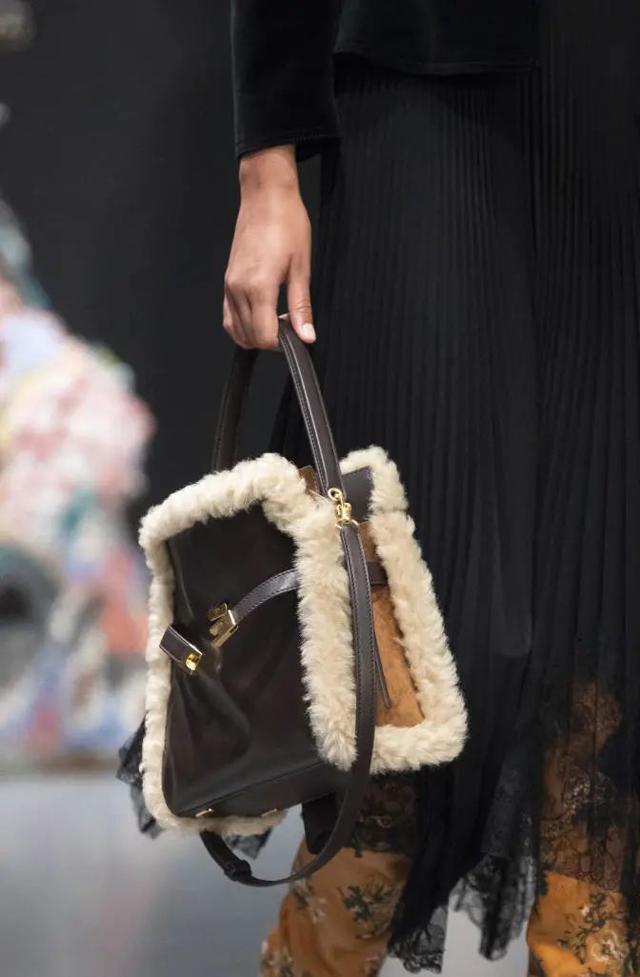 第五大道女装主题｜柔和复古--2020/21秋冬主题解析