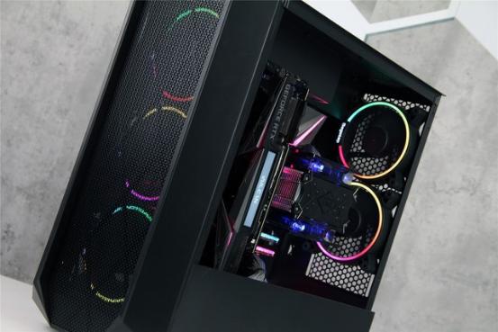 RTX30系列显卡装机，选竖装机箱的魅力