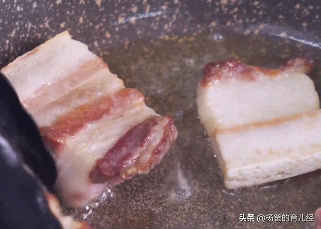 孩子爱吃的蜜汁五花肉，鲜甜味美，肉嫩营养，吃一次念念不忘