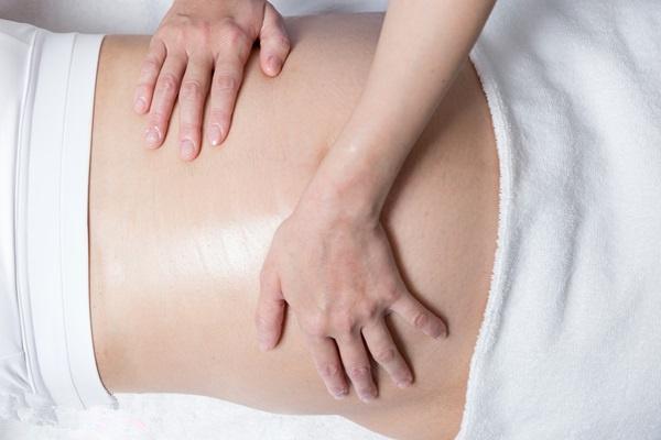 【超级宝妈】一怀孕就吐不停？按摩这部位可有效消除恶心感！