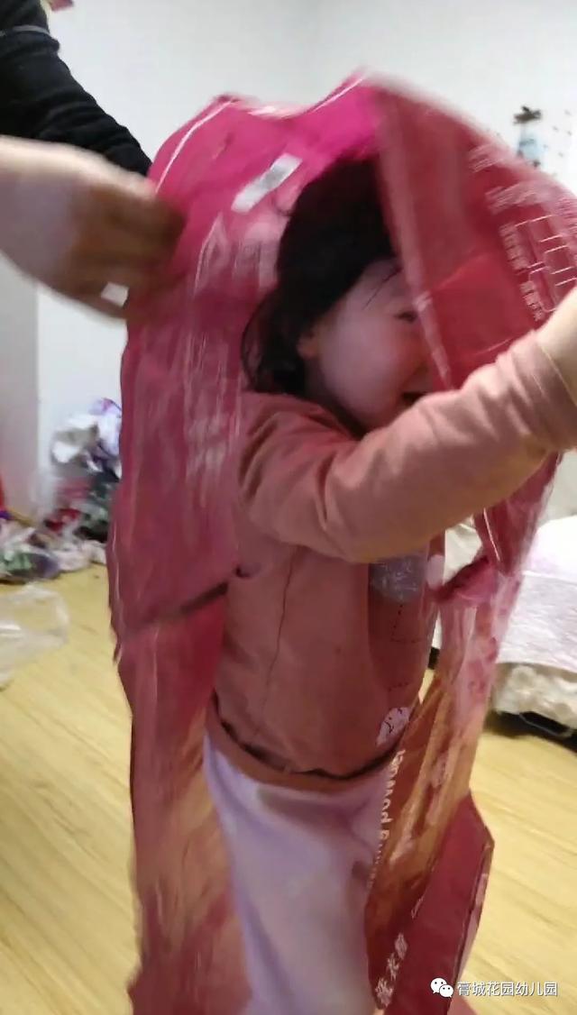 「超级宝妈」膏城花园幼儿园“送健康”活动正在进行