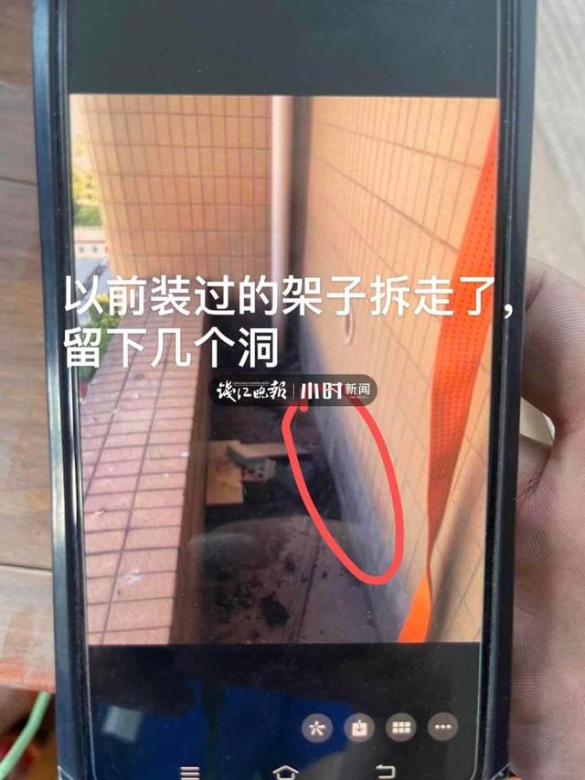 空调|拎着一只空调室外机，两位装机师傅在杭州15楼的窗外“凌空微步”挥汗如雨