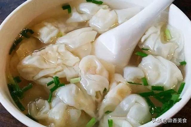 冬至包馄饨，还是这种味的好吃，鲜香又滑嫩，一口一个香，真过瘾