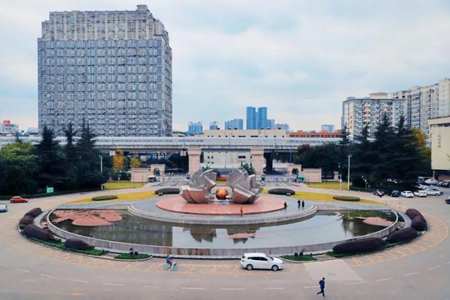 华为再次牵手四川高校，不选四川大学，选择与西南交通大学合作