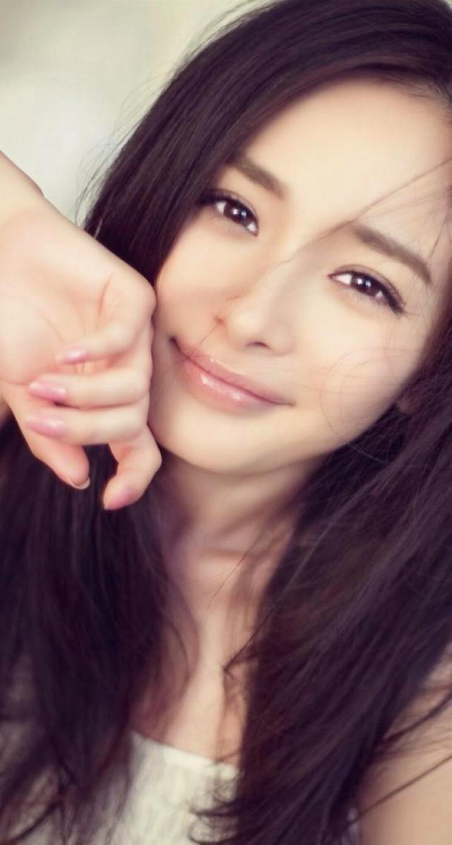 瓶的盖儿|杨幂虽照朴素，但也迷人