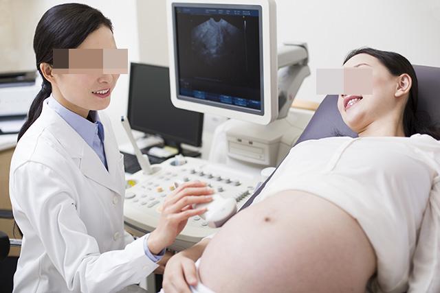 宝宝只有6斤，却因产检时医生的误判，导致本想顺产只好选择剖腹