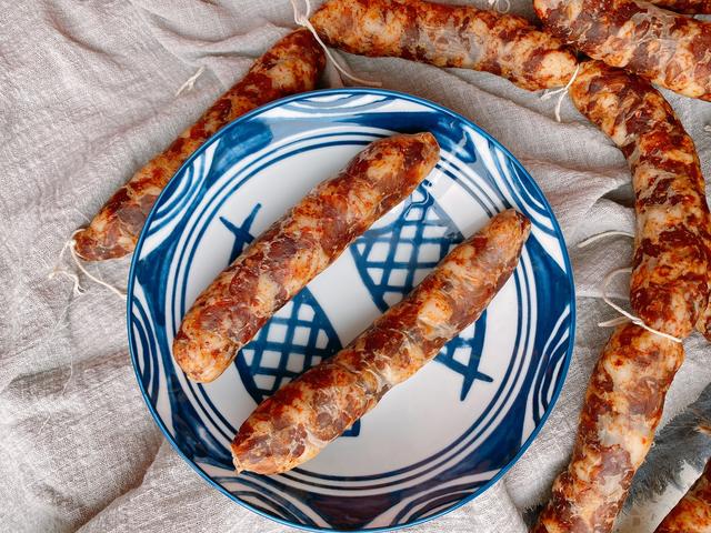 想吃川味香肠不用买了，配方和做法都告诉你，麻辣咸香，味道正宗