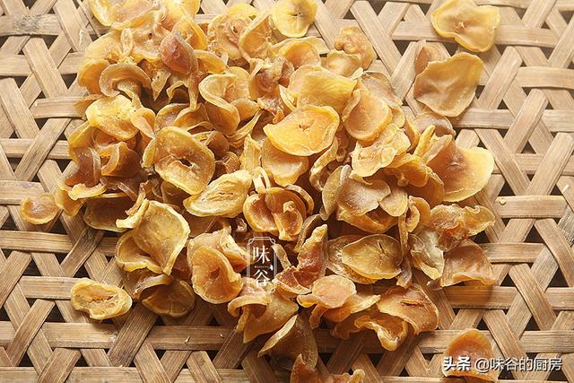 这6种蔬菜晒干后，比新鲜的更受欢迎，冬天炖肉超香，放一年不坏