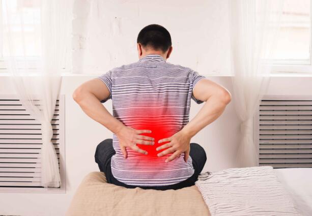 腰痛就是“肾虚”？并不是，还有这5个因素，也是导致腰痛的元凶