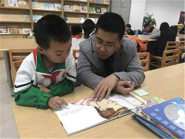 『你的育儿经』孩子从小背古诗，长大没有创造力？背后这3点好处，家长要知道