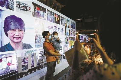 绝美巨扇再度打开《最忆是杭州》重新绽放在夜西湖之上|9号放映厅