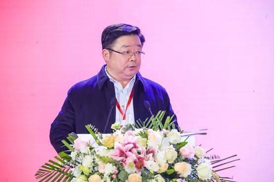 百家媒体齐聚茅台镇，探寻酱酒品质密码