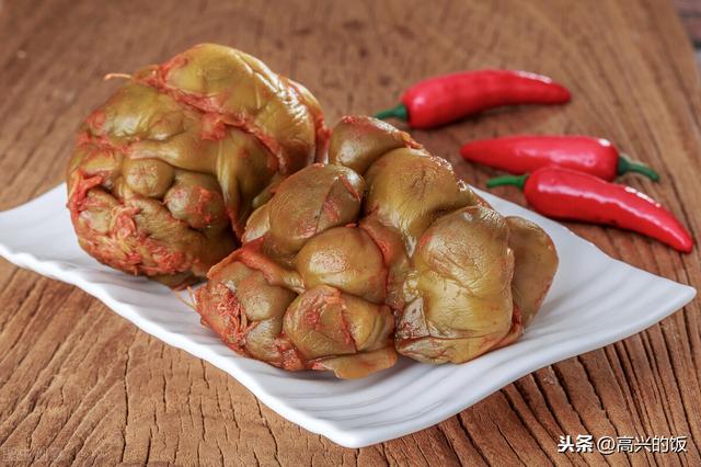 2包榨菜、1块牛肉，不炒不炖，这样做8分钟出锅，口感嫩滑