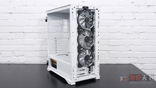 Thermaltake 挑战者H6机箱评测：秀外慧中