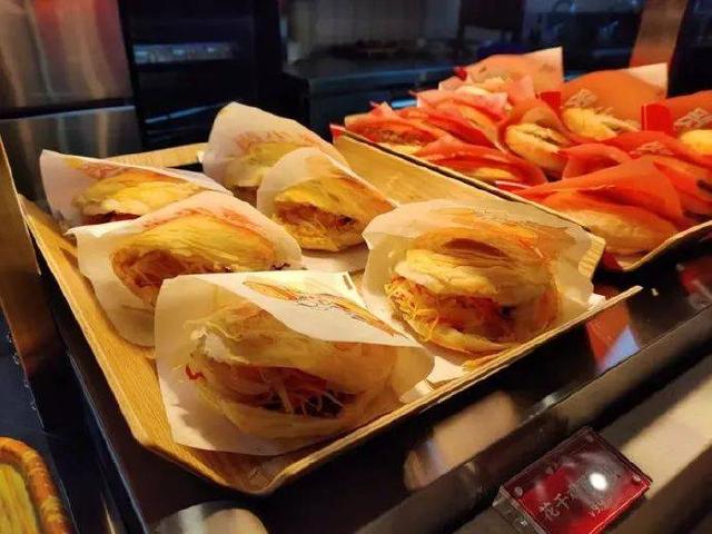 海底捞，开奶茶店了