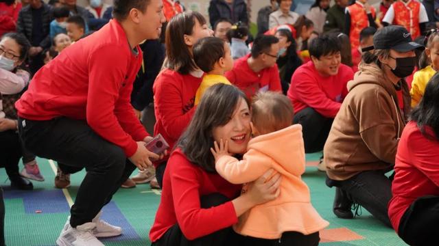 寻年味 逛庙街 开远这里“牛气冲天”