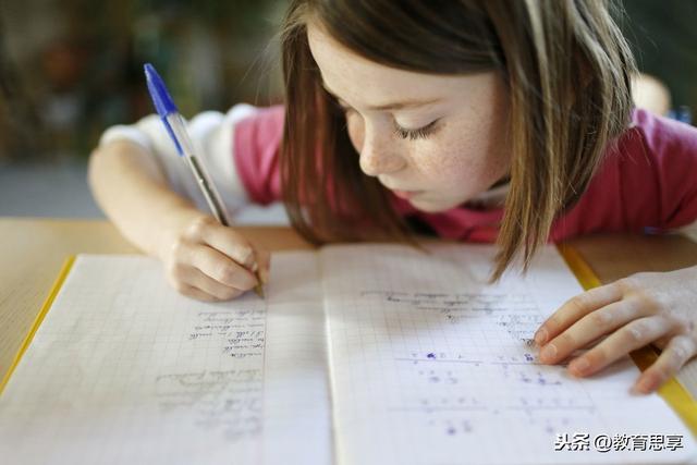 你的育儿经：放学回家，应该让孩子先做作业还是先玩？陪孩子写作业也需要技巧