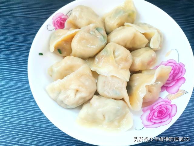 冬季吃猪肉馅饺子，记住“1泡2窍门”，肉质鲜香滑嫩，皮薄多汁