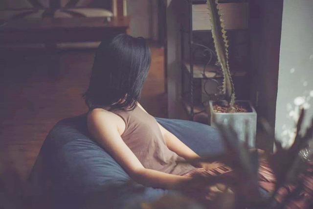「天使宝贝」经常做这几种事的父亲，是在把孩子往“外”推，老了想挽回也没用