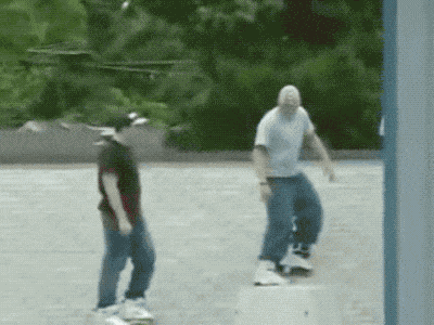 搞笑gif:妹子,可以教我投篮吗?